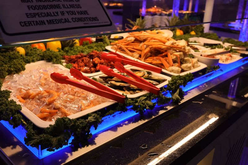 Ginza Buffet: East Meets Ocean