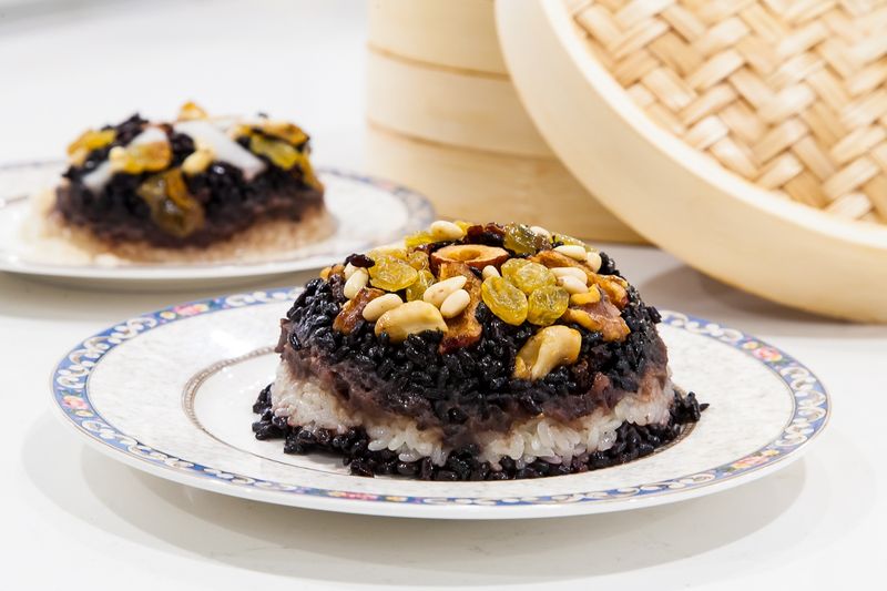 Eight-treasure rice (ba bao fan)