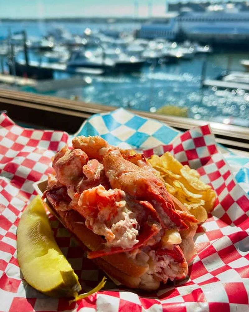 Luke’s Lobster — Portland Pier