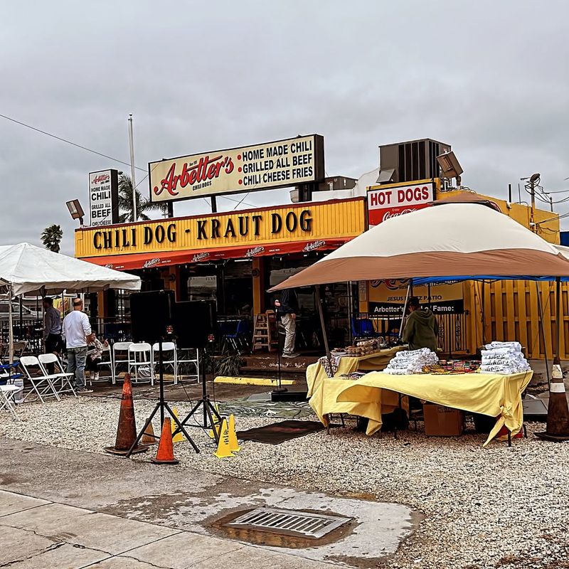 Florida — Arbetter’s Chili-Cheese Dog (Miami)