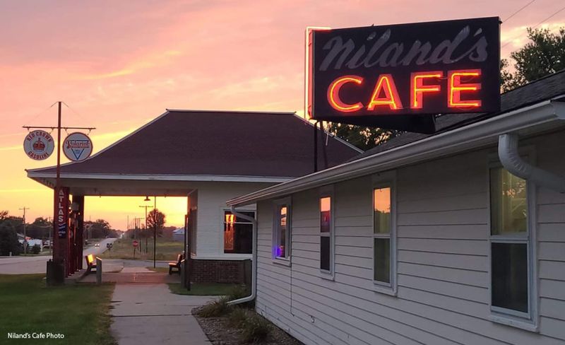 Reed/Niland Corner Café — Colo, IA
