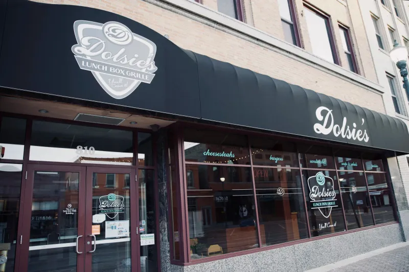 Dolsie's Lunch Box Grille (Minnesota)