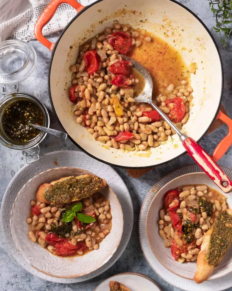 Roasted Garlic And White Bean Sauce