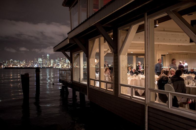 Salty’s on Alki – Seattle