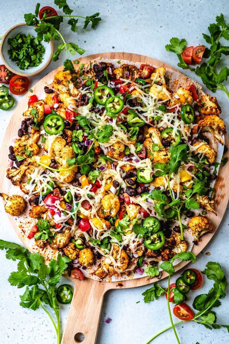 Spicy Cauliflower Chicken Nachos