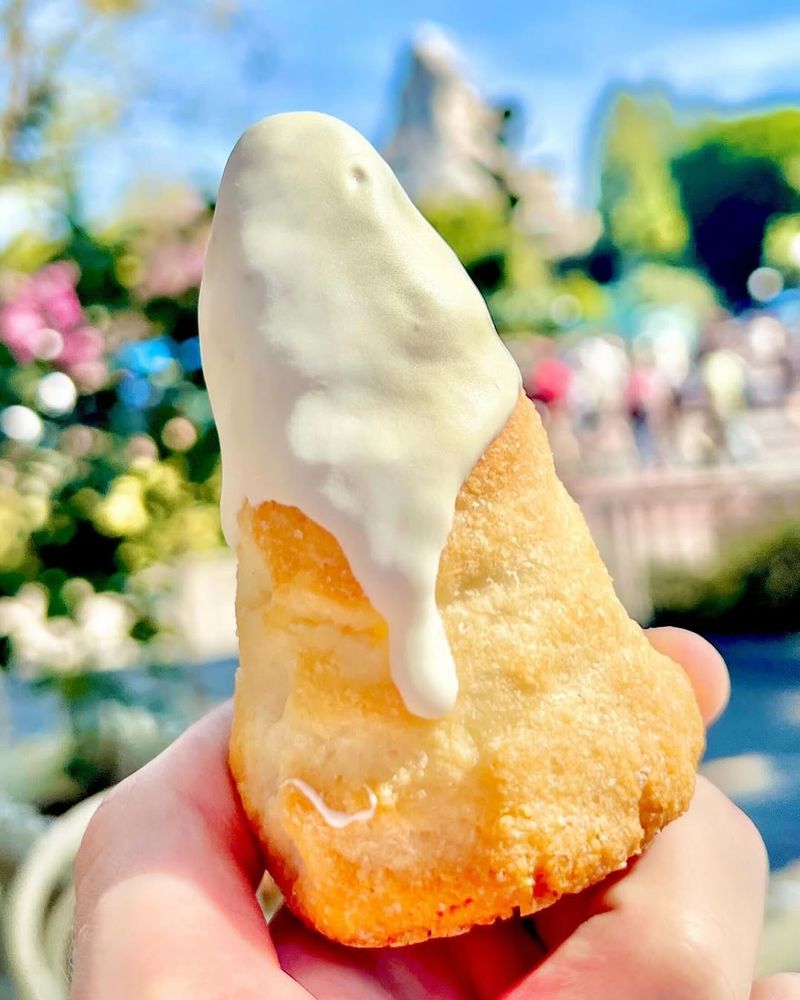 Matterhorn Macaroon