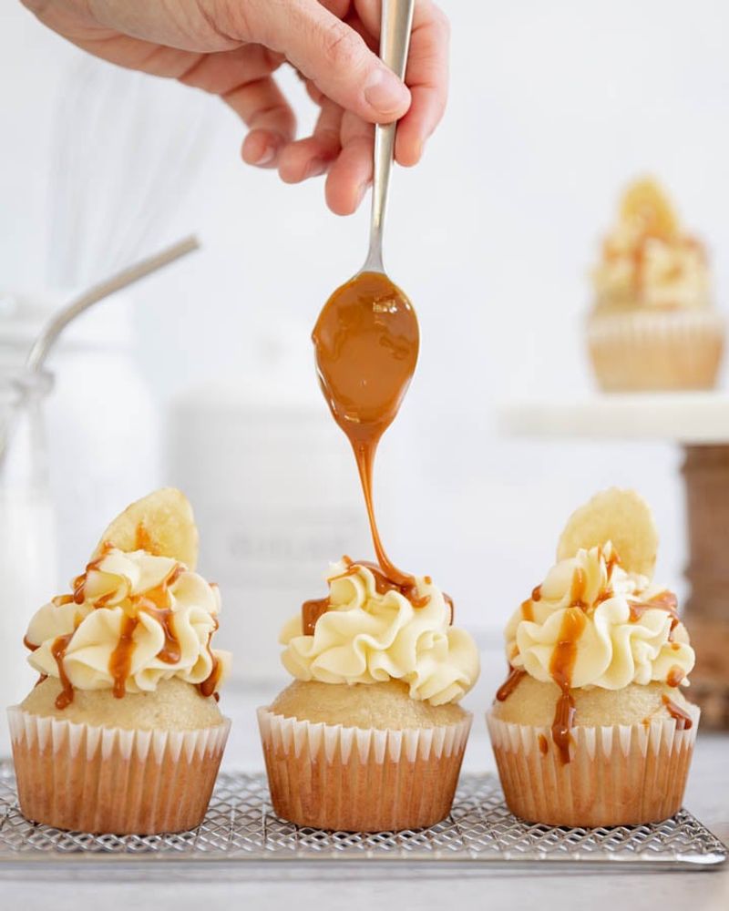 Banana Cupcakes with Dulce de Leche