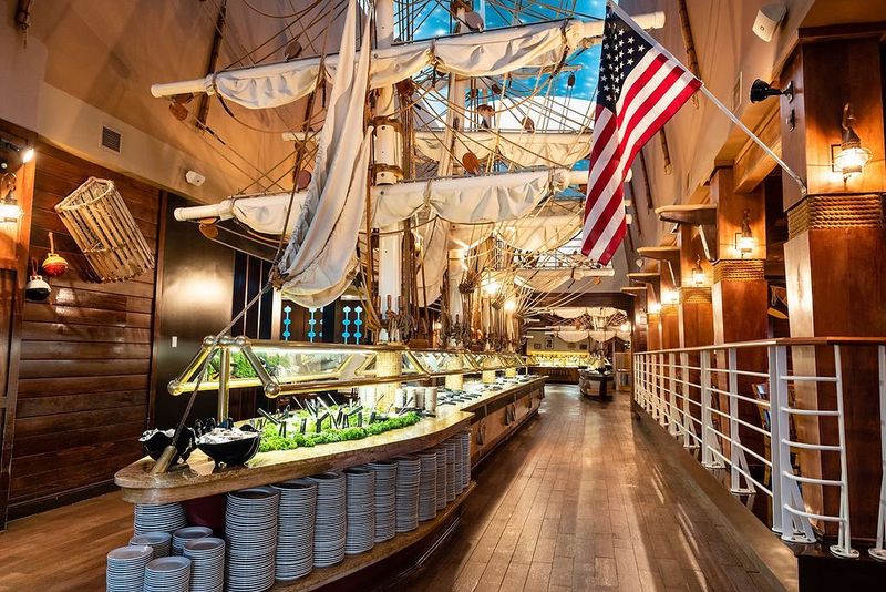 Captain George's Seafood Buffet (South Carolina)