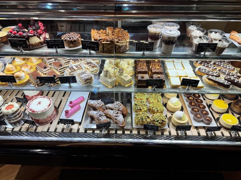 Nichole's Fine Pastry & Café (North Dakota)