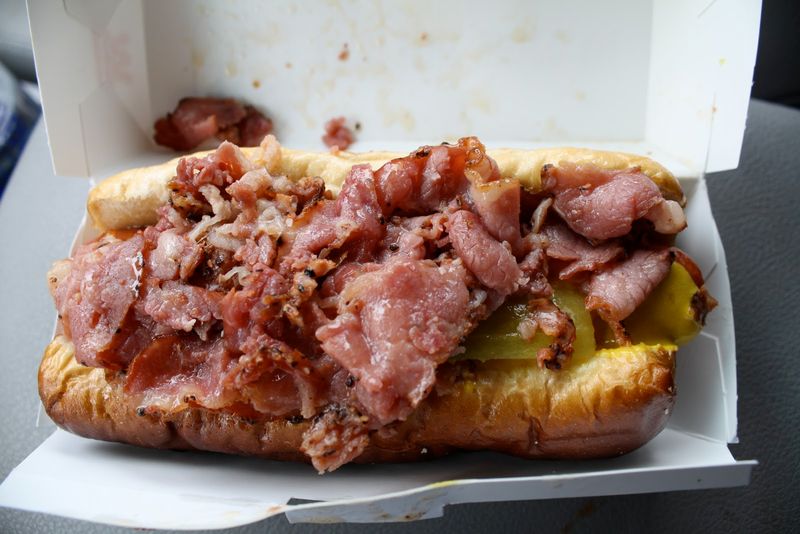Der Wienerschnitzel's Pastrami Sandwich