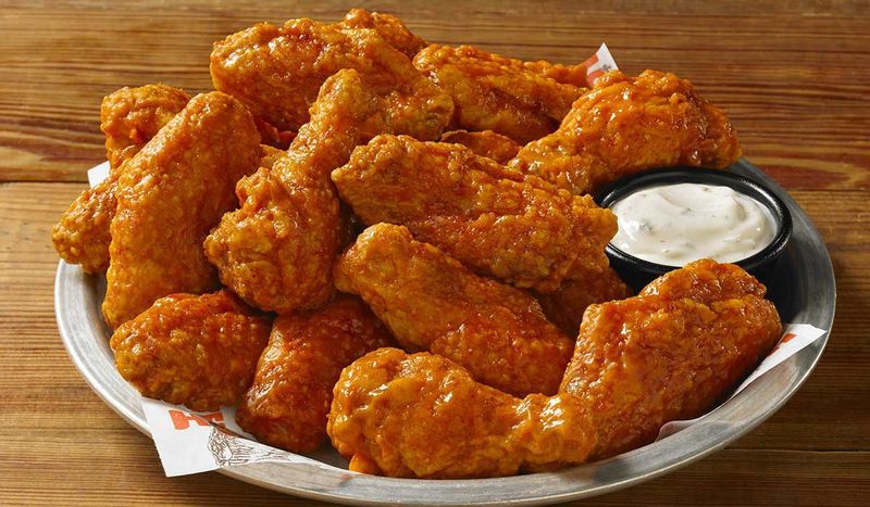 Hooters Buffalo Wings