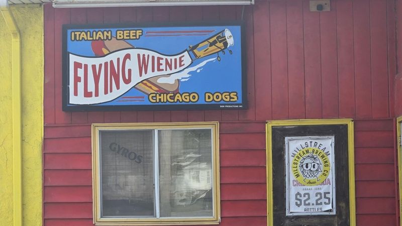 Iowa — The Flying Wienie Chicago-Style (Cedar Rapids)