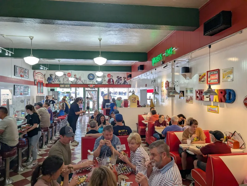 Rocky's Grill & Soda Shop (Brevard)
