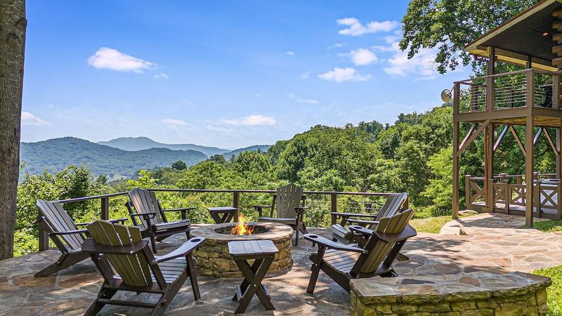 Rhododendron Ridge Pantry