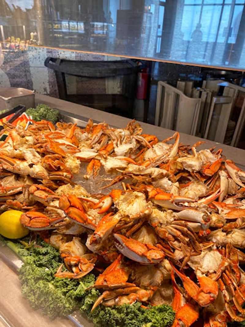 Whale Harbor Seafood Buffet - Islamorada