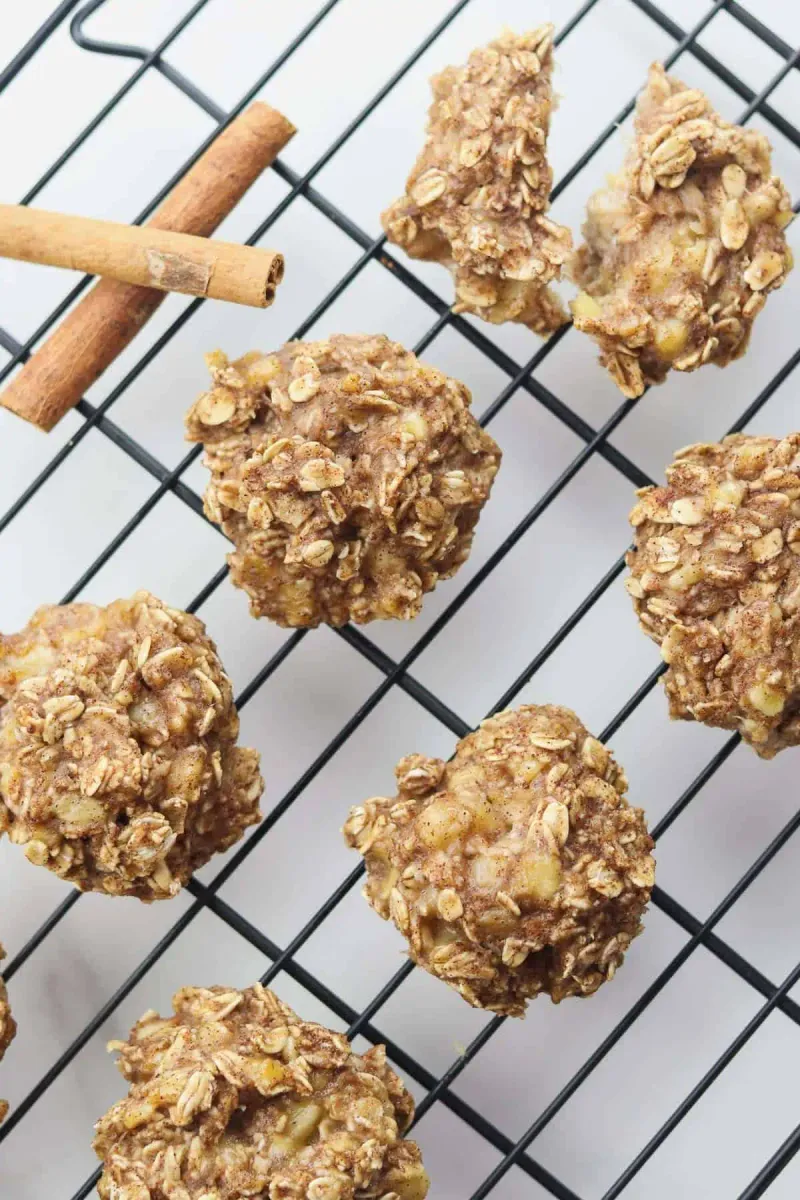 Banana Oat Cinnamon Cookies