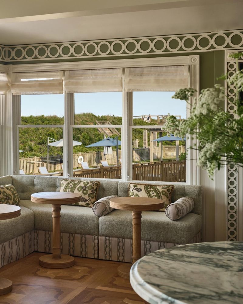 The Sanderling’s Lifesaving Station, Duck