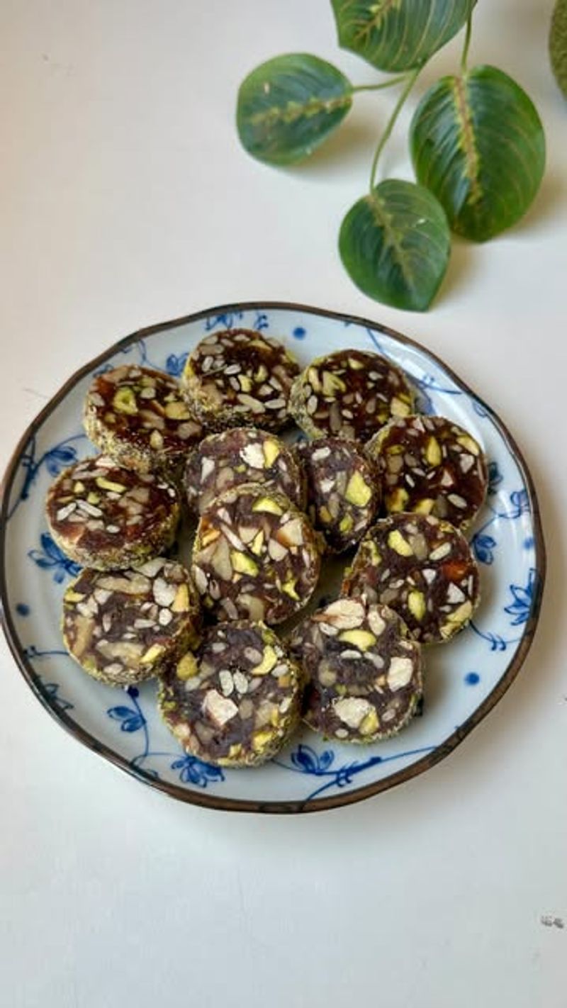 Date And Nut Bites