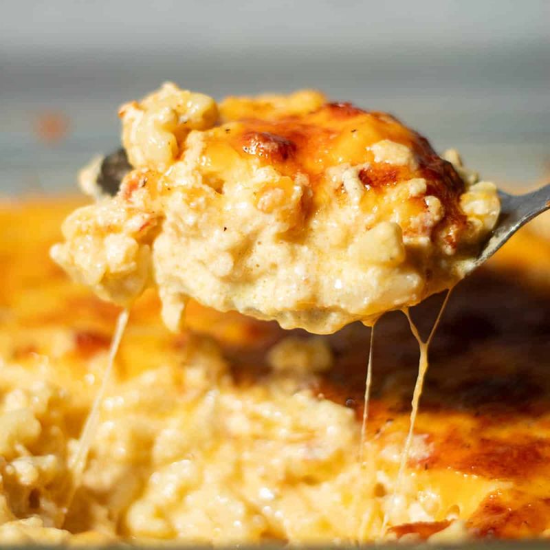 Macaroni and cheese (baked, Sunday-dinner style)
