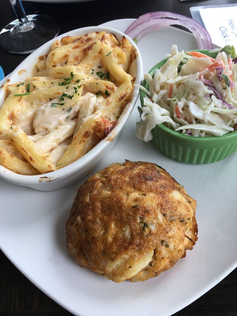 Maryland — Crab Cake with Mac and Cheese and Coleslaw