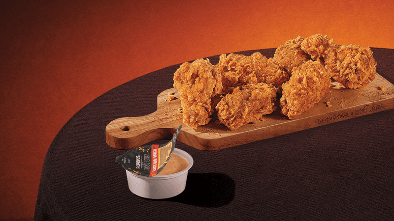 Popeyes 12-Piece Spicy Bone-In Wings (a la carte)