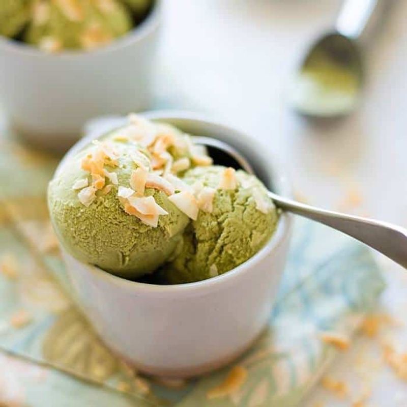 Matcha Frozen Yogurt Scoops