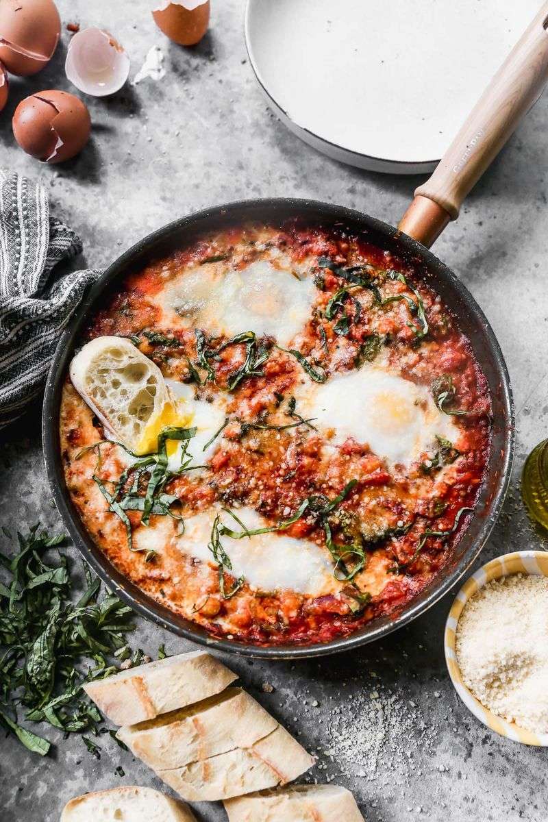 Shakshuka (Eggs in Tomato Sauce)