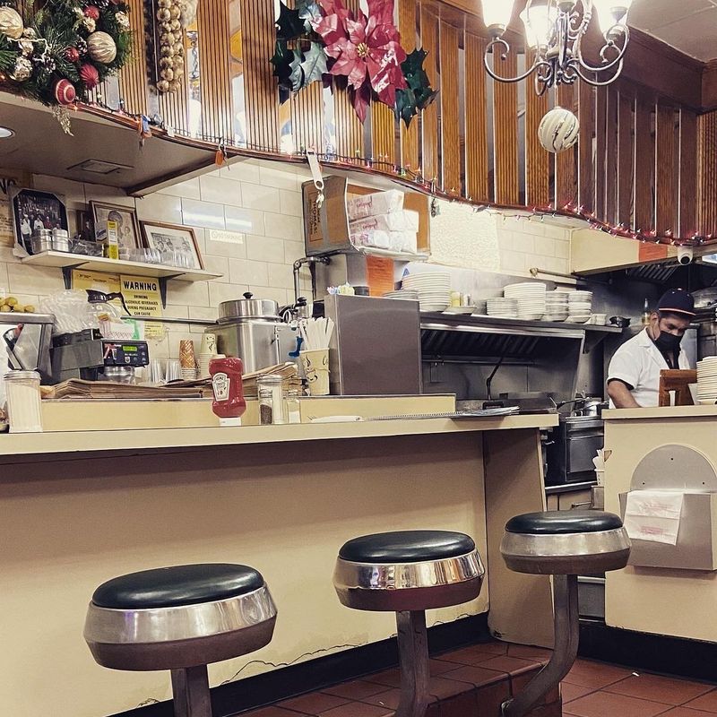 The tiny diner that never changes