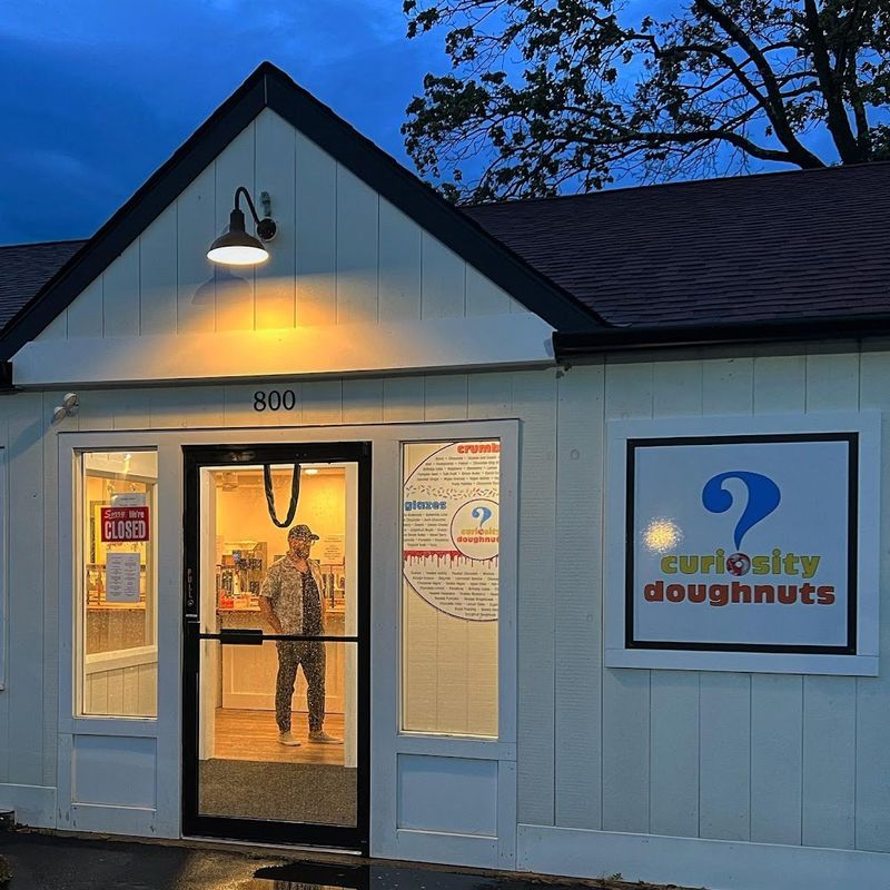 Curiosity Doughnuts: Artisanal Innovation