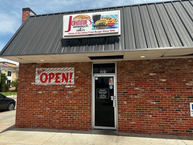 Johnnie’s Hamburgers and Coneys