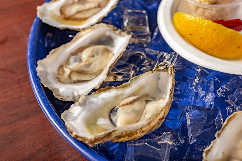 A Raw Bar With Bay Flavor