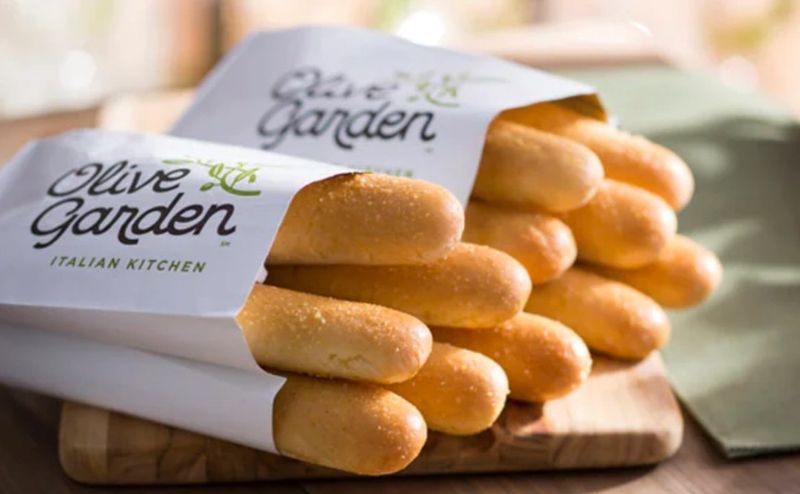 Filling Up On Breadsticks Before Your Food Arrives