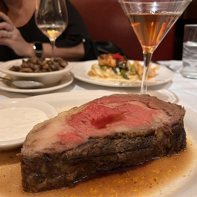 Gibsons Bar & Steakhouse - Chicago, IL