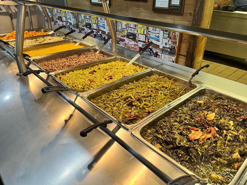 Mama Hamil's Southern Cookin' and Bar-B-Q Buffet (Mississippi)