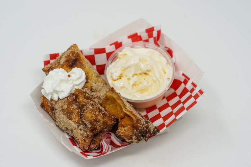 Pearlie's Southern Kitchen – Deep Fried Peach Cobbler Soul Rolls