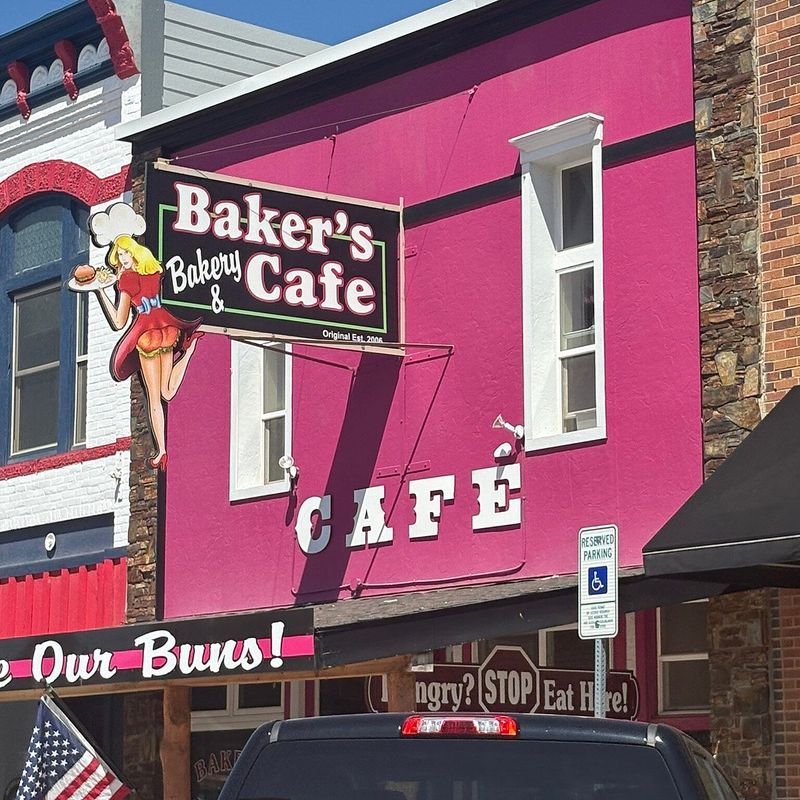 South Dakota: Baker's Bakery & Cafe (Custer)