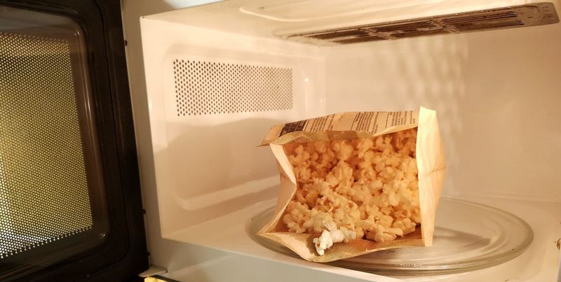Microwave Popcorn with Additives