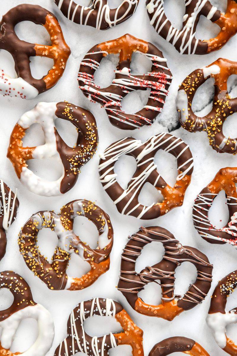 Chocolate-Dipped Pretzels