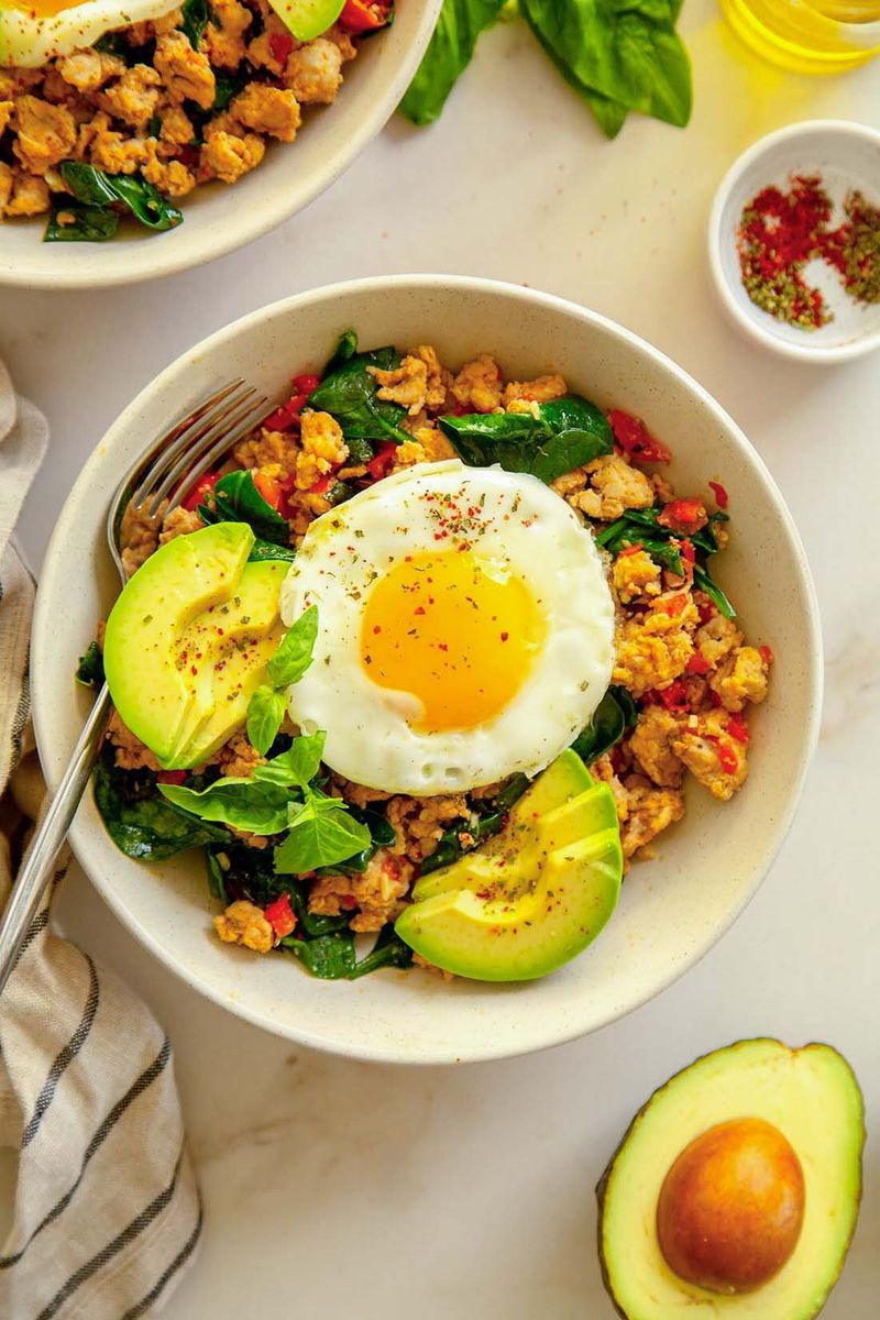 Smoked turkey, avocado, and tomato plate