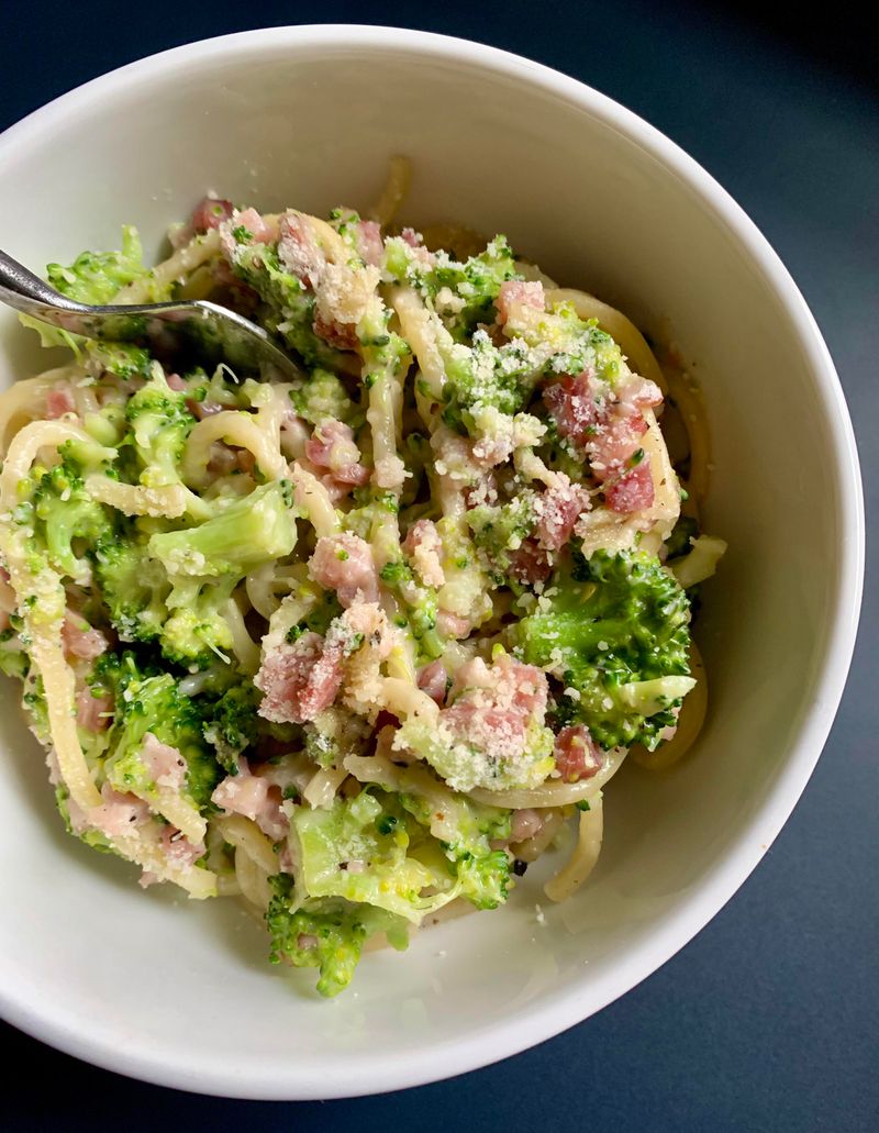 Cacio e Pepe Cauliflower With Grilled Chicken