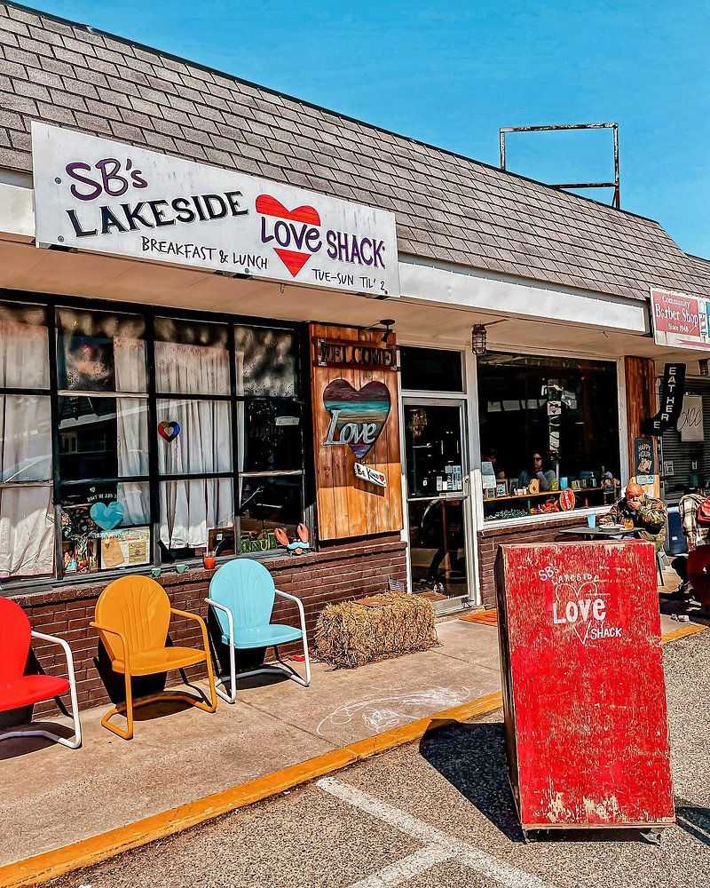 Richmond: SBs Lakeside Love Shack