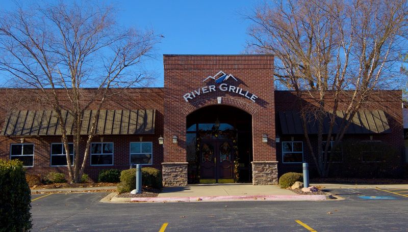 River Grille Steakhouse — Bentonville