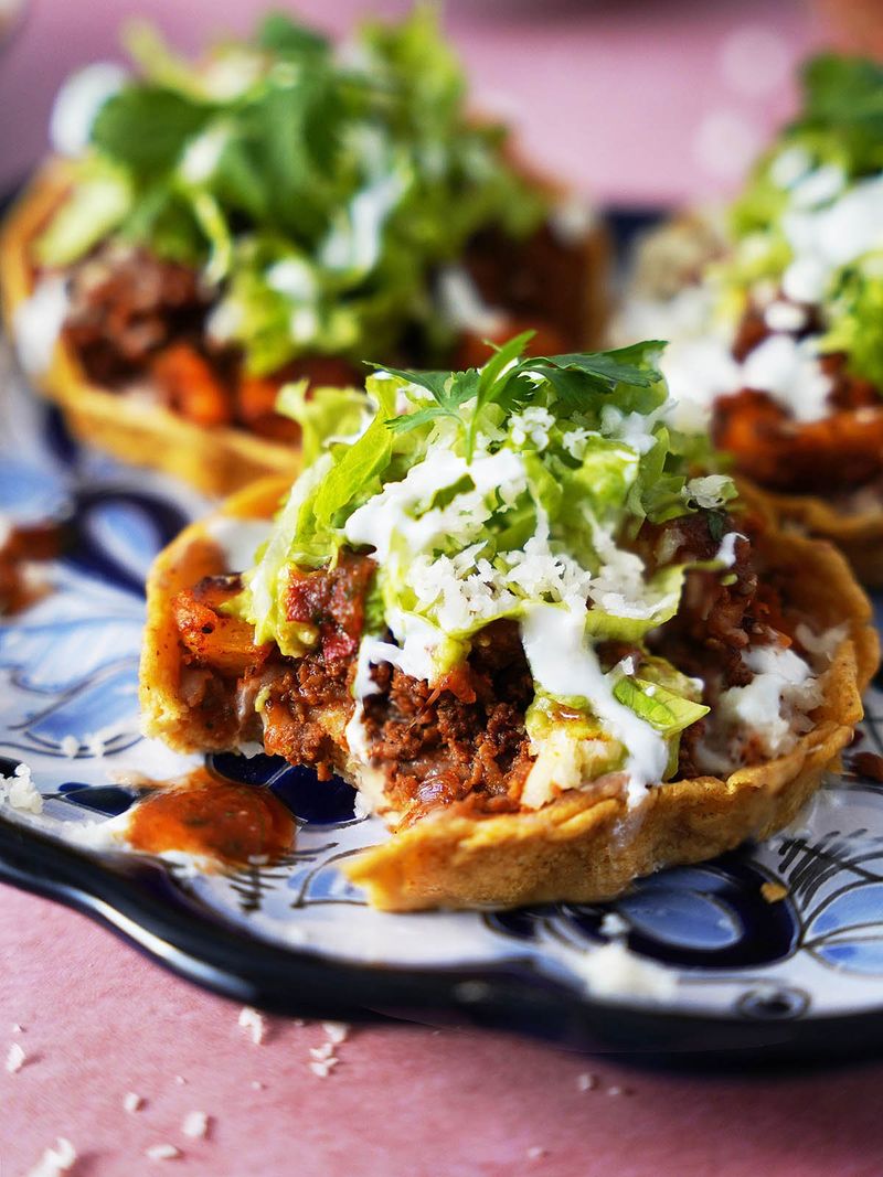 Sopes con Frijoles