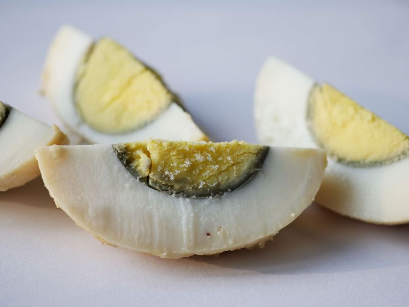 Green ring after boiling with odor