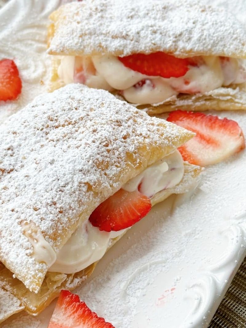 Cream Puff Berry Sandwiches