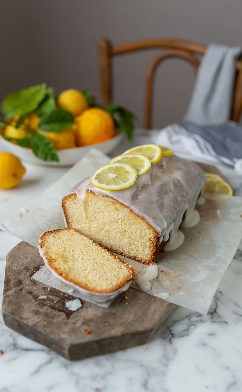 Lemon Cake With Lemon Glaze