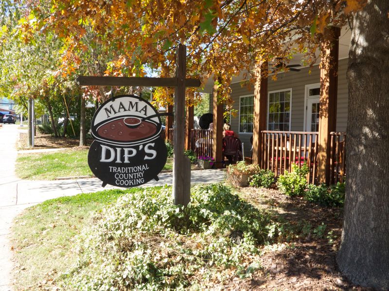 Mama Dip's Kitchen