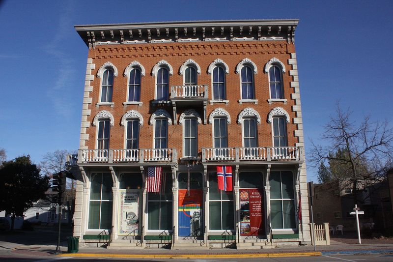 Iowa — Mill & Maple, Decorah