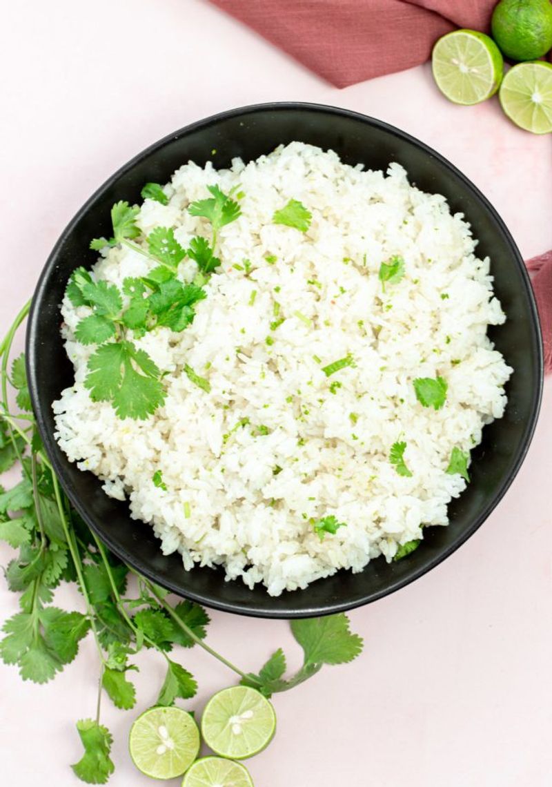 Jasmine rice (khao suai)