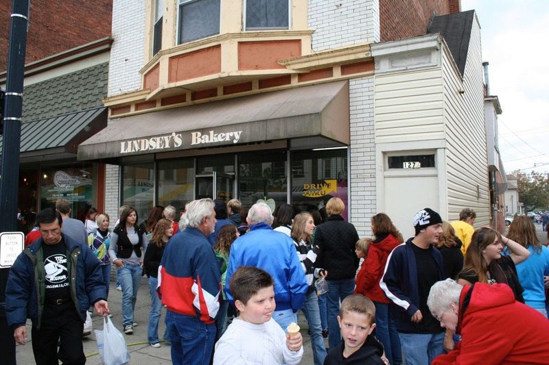Lines Around The Block For Fresh Daily Donuts